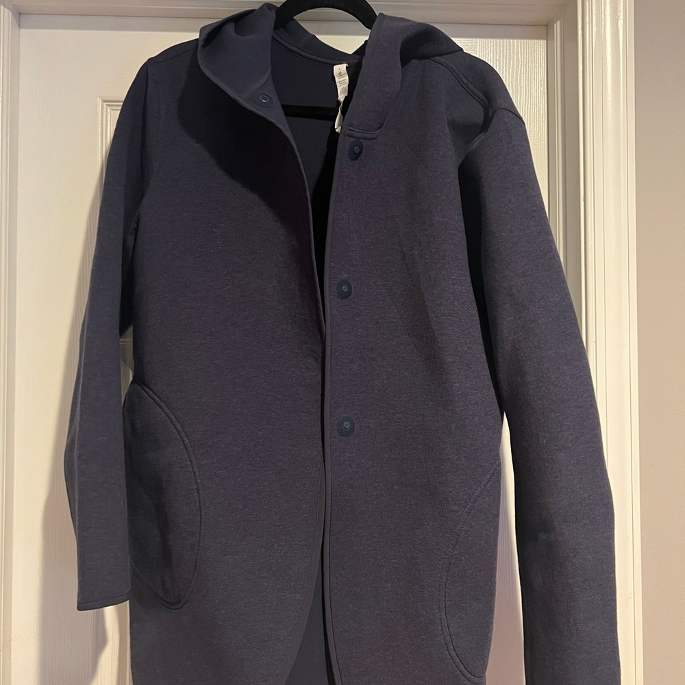 Womens gently worn Lululemon Knit coat Navy Blue Size Large
